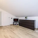 Apartment - Mountain View & Parking *