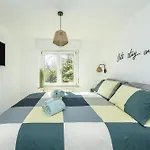 - Mountain View & Parking Apartment
