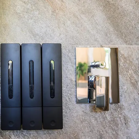 - Mountain View & Parking *