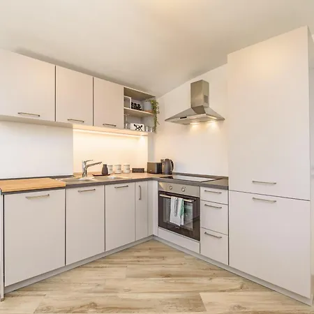 - Mountain View & Parking Apartment *